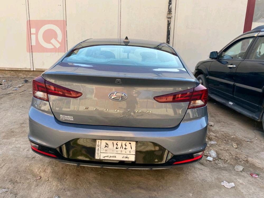 هیوندای ئەلەنترا